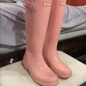Lightly used Hunter rain boots